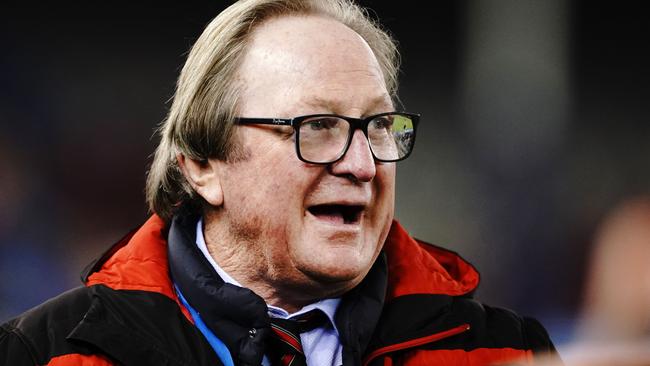 Former Essendon Bombers coach Kevin Sheedy says it’s time to bring in 25m penalties.