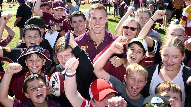 Fans in Hervey Bay are happy to see him at least. (Bradley Kanaris/Getty Images)