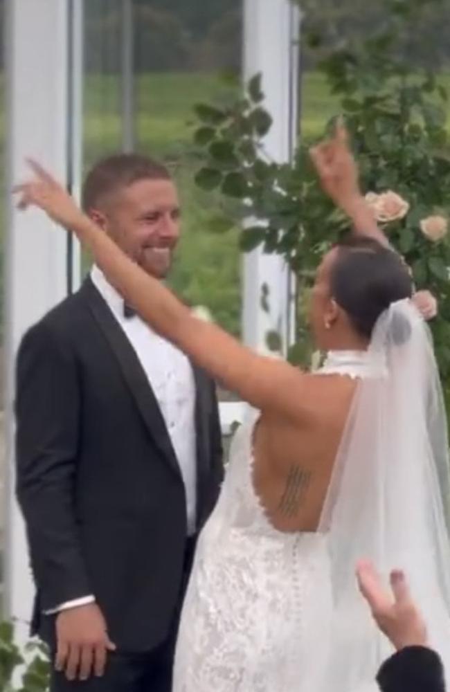 Anderson serenaded her new husband at the wedding.