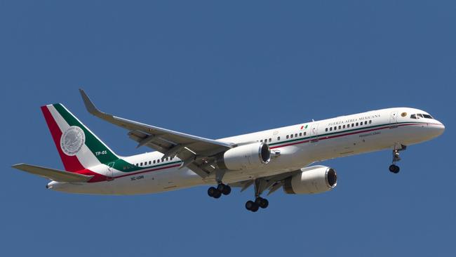 Mexican President Enrique Pena jets into Brisbane on a Boeing 757, equipped with special winglets for greater fuel effeciency. The 757 is a narrow-body jet with more than 1000 in service around the world. It is a popular variant in the US but is not operated by any Australian airline.