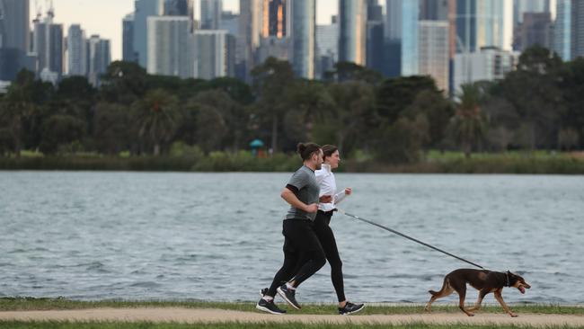 Melburnians can expect warmer than usual mornings this week. Picture: David Crosling