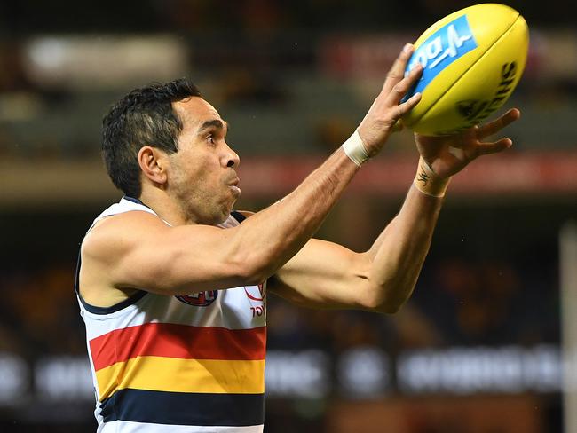 Eddie Betts of the Crows is seen in action during the Round 13 AFL match between the Hawthorn Hawks and the Adelaide Crows at the MCG in Melbourne, Saturday, June 16, 2018. (AAP Image/Julian Smith) NO ARCHIVING, EDITORIAL USE ONLY