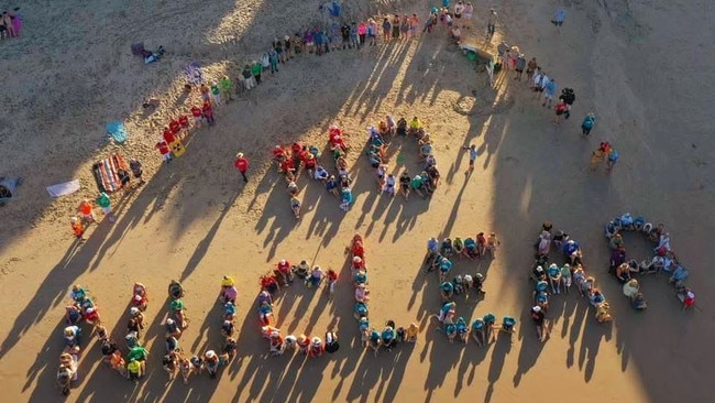 No nuclear campaigners sent a clear message from Coolum Beach on the Sunshine Coast where Ted O’Brien suffered a considerable swing against him.