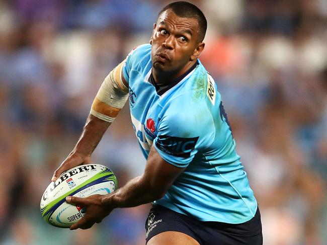 SYDNEY, NEW SOUTH WALES - FEBRUARY 24:  Kurtley Beale of the Waratahs shapes to pass during the round two Super Rugby match between the Waratahs and the Stormers at Allianz Stadium on February 24, 2018 in Sydney, Australia.  (Photo by Mark Kolbe/Getty Images)