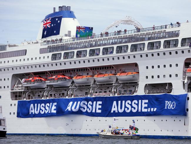 A P&amp;O cruise liner on Australia Day in 2013.