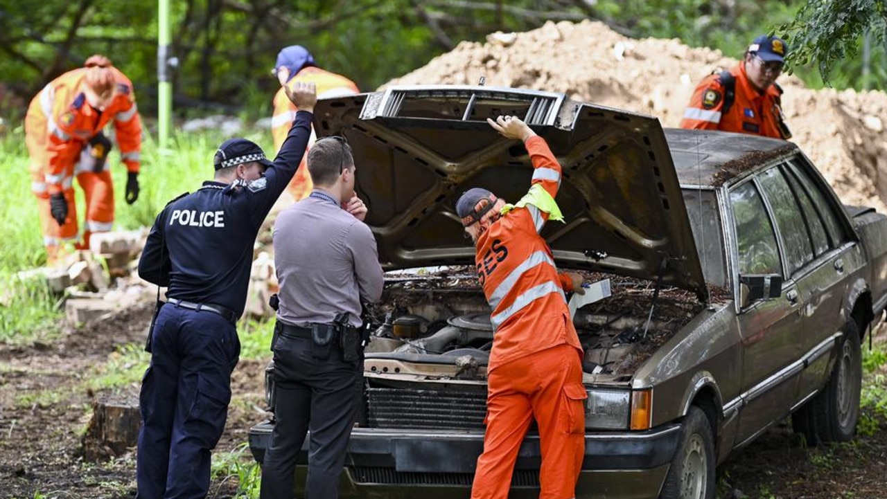 A police search underway at the Goodna home of David Thornton in April 2019.