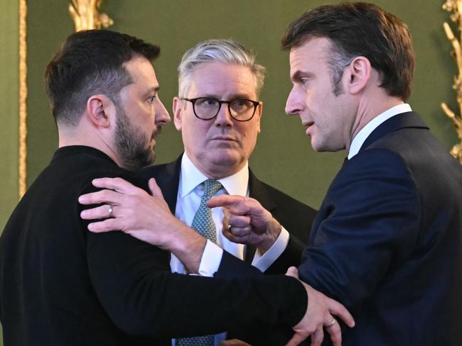 LONDON, ENGLAND - MARCH 2: (L-R) Ukraine's President Volodymyr Zelensky, Britain's Prime Minister Keir Starmer and France's President Emmanuel Macron hold a meeting during a summit at Lancaster House on March 2, 2025 in London, England. Following this week's meetings between Keir Starmer, Emmanuel Macron, and US President Donald Trump, a meeting convenes in London with European leaders to discuss future peace in Ukraine. (Photo by Justin Tallis - WPA Pool/Getty Images)