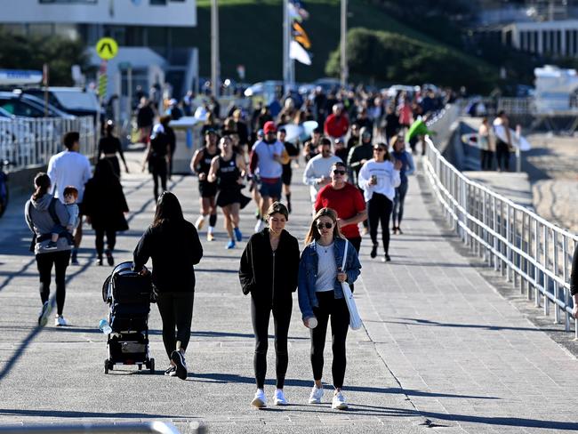 Crowds flock to enjoy the good weather at Bondi on Saturday morning. Picture: NCA NewsWire/Bianca De Marchi.