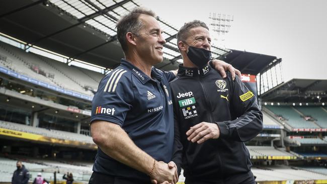 Alastair Clarkson and Damien Hardwick shake hands. Picture: Getty Images