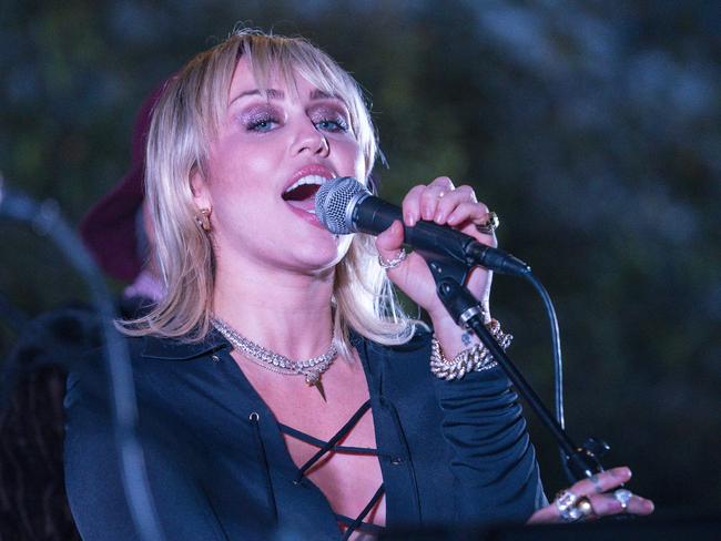 WEST HOLLYWOOD, CALIFORNIA - FEBRUARY 08: Miley Cyrus performs at the Sunset Marquis on February 08, 2020 in West Hollywood, California. (Photo by Erik Voake/Getty Images)