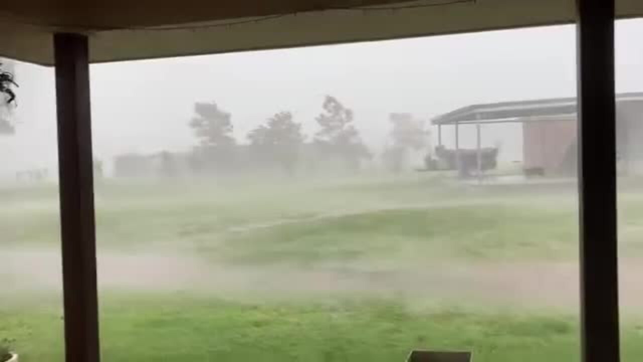 Wild weather lashes Kingaroy, Qld