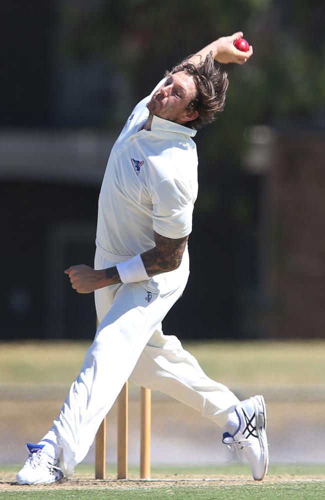 James Pattinson letting fly for Dandenong.