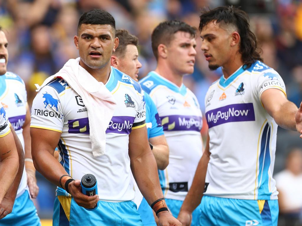 SYDNEY, AUSTRALIA - MARCH 13: David Fifita of the Titans and team mates look on after conceding a try during the round one NRL match between the Parramatta Eels and the Gold Coast Titans at CommBank Stadium, on March 13, 2022, in Sydney, Australia. (Photo by Mark Metcalfe/Getty Images)