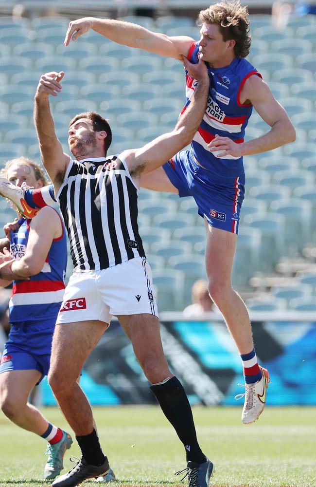 Billy McCormack (right) playing for Central District. He has joined Frankston YCW. Picture: (SANFL Image/David Mariuz)