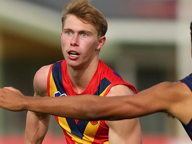 ADELAIDE, AUSTRALIA - June 30: Sid Draper of South Australia and Adrian Cole of Victoria Metro during the 2024 Marsh AFL Championships U18 Boys match between South Australia and Victoria Metro at Alberton Oval on June 30, 2024 in Adelaide, Australia. (Photo by Sarah Reed/AFL Photos via Getty Images)