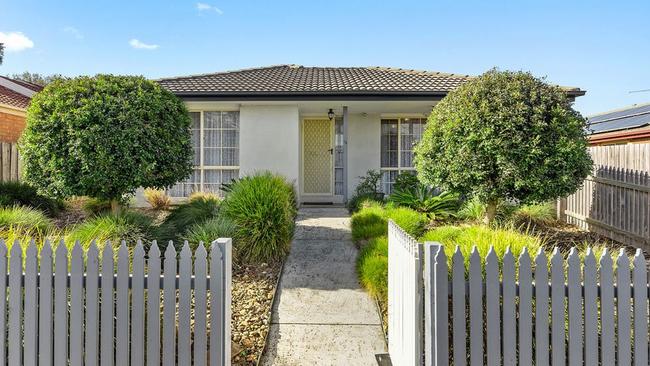 No. 10 Sneddon Drive, Narre Warren South.