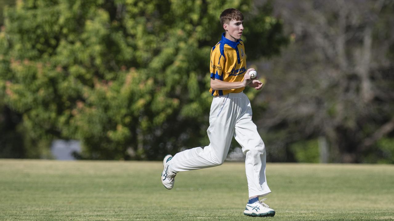 Tomas Crump bowls for Northern Brothers Diggers. Picture: Kevin Farmer