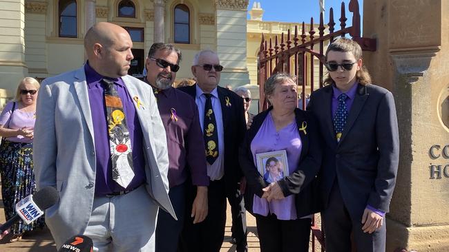 Leslie, Gregory, Phillip and Lorraine outside Dubbo Court