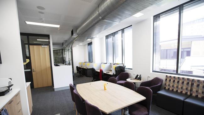 First day at Fortitude Valley State Secondary College. 585 St Paul's Terrace and Brookes St, Fortitude Valley, Brisbane, 28th of January 2020. (AAP Image/Attila Csaszar)