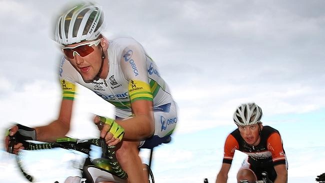 Luke Durbridge racing on Saturday in the Bay Cycling Classic, with Patrick Shaw in his wake.