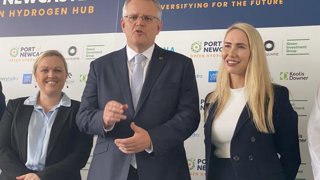 Federal seat of Paterson Liberal candidate Brooke Vitnell (right) and Nell McGill, candidate for seat of Shortland (left) alongside Prime Minister Scott Morrison while in the Hunter on November 8, 2021. Supplied.