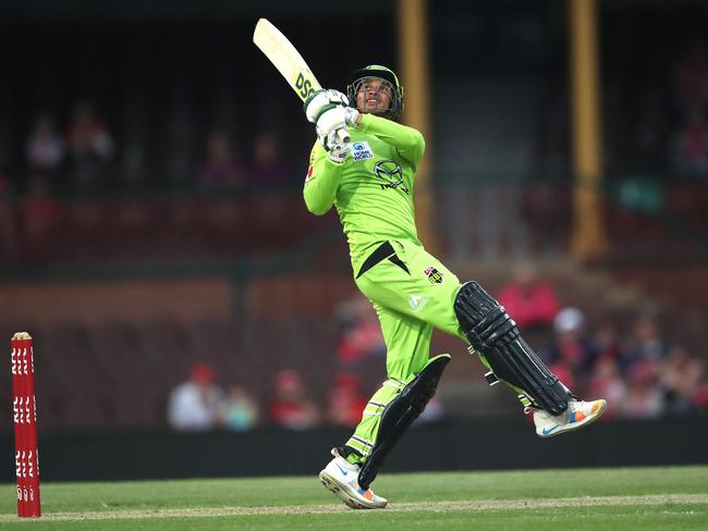 Usman Khawaja hooks during the BBL practice match between the Sydney Sixers and Sydney Thunder at the SCG