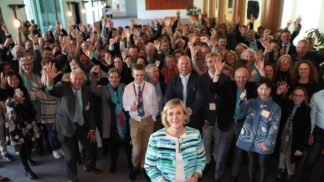 Zali Steggall with her supporters. Picture Kym Smith