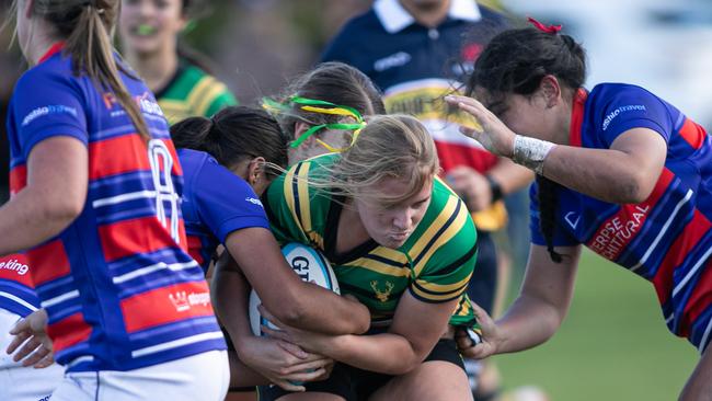 Gordon player Edwina Harrington.
