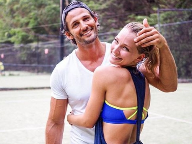 Tim Robards and his girlfriend Anna Heinrich love to exercise together.