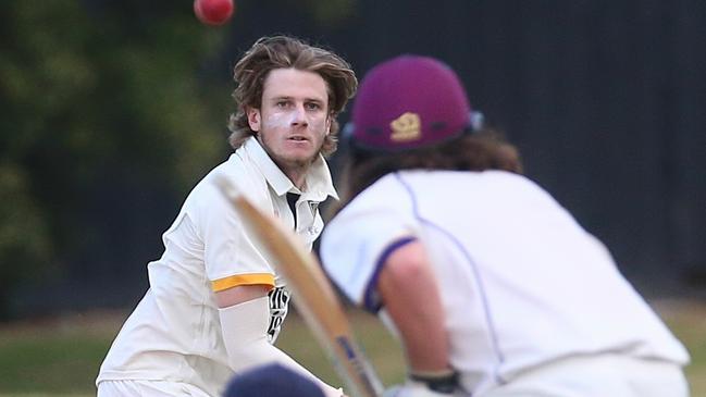 Lachlan Fitzpatrick searches for a wicket for Balwyn in 2016-17. Picture: Hamish Blair