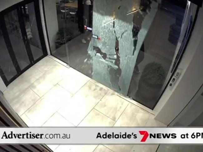 The Advertiser, 7NEWS Adelaide: Botched jewellery heist