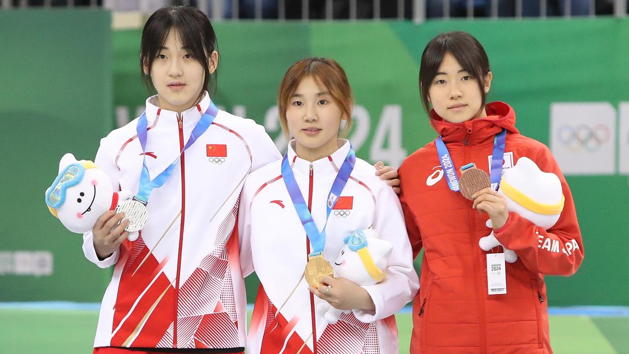 Now that’s how you win gold. Photo by Chung Sung-Jun/Getty Images