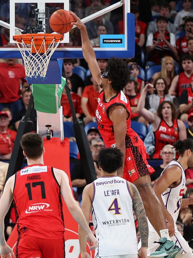 Keanu Pinder dunked all over the Kings. Picture: Getty Images