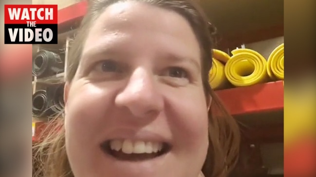 TikTok- Pregnant mum tells older shopper not to touch her belly