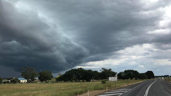 The storm front approaches Mt Gambier on Thursday afternoon. Picture: Aaron Mattner