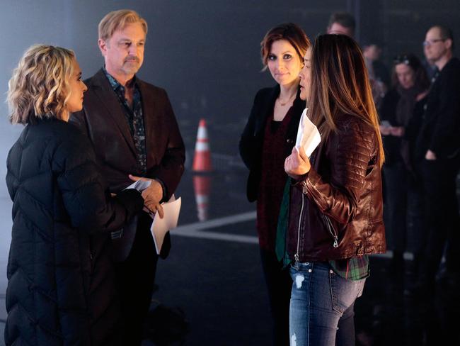 Wilkinson directs the cast of Nashville during a break in shooting.