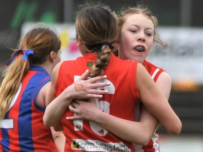 Mt Lofty under-15 girls after the final siren of last year’s Div 3 grand final. Picture: Peter Swan