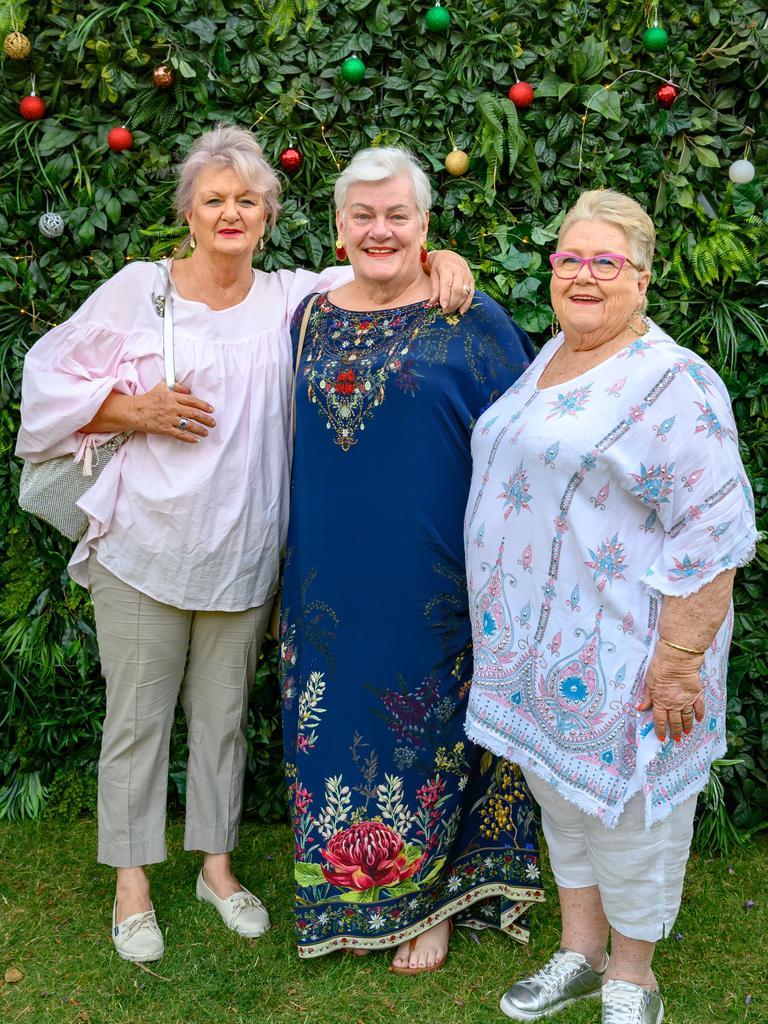 Karen Prescott, Robyn Prescott and Jan Stapleton