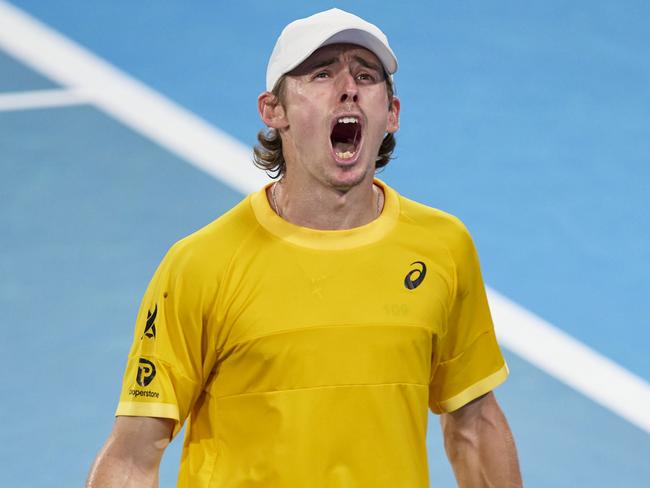 SYDNEY, AUSTRALIA - JANUARY 01: Alex De Minaur of Australia celebrates victory in the Group F match against Billy Harris of Great Britain during day six of the 2025 United Cup at Ken Rosewall Arena on January 01, 2025 in Sydney, Australia. (Photo by Brett Hemmings/Getty Images)