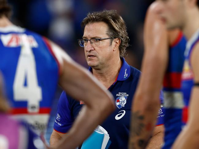 MELBOURNE, AUSTRALIA - AUG 18: Luke Beveridge, Senior Coach of the Bulldogs addresses his players during the 2024 AFL Round 23 match between the Western Bulldogs and the North Melbourne Kangaroos at Marvel Stadium on August 18, 2024 in Melbourne, Australia. (Photo by Michael Willson/AFL Photos via Getty Images)