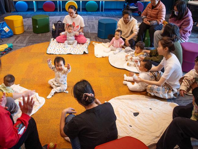 MELBOURNE, MAY 5, 2023: Programs and Community Outreach Librarian Wren OÃBrien leads Baby Time at the Williams Landing Library Lounge. Picture: Mark Stewart