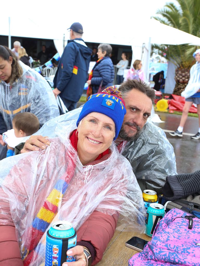 Footy fans soak up the action in SA for Saturday’s offering of Gather Round clashes. Picture: Brett Hartwig