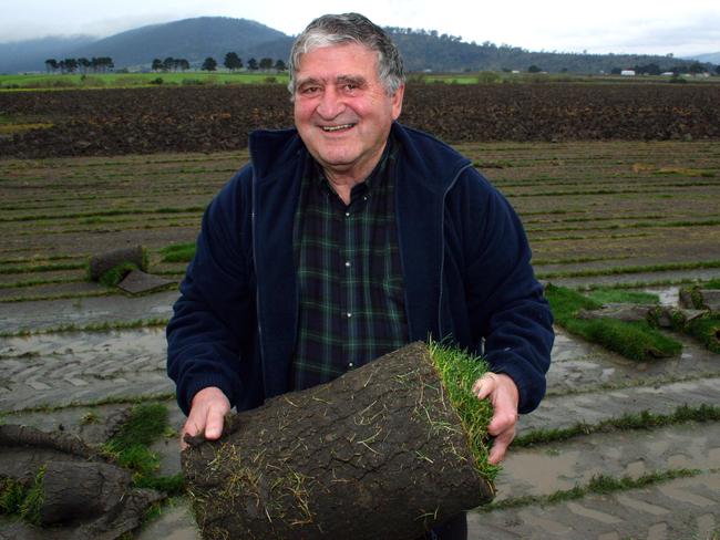 Bill Casimaty with one of his world-class turf strips at StrathAyr, near Richmond, in 2004.