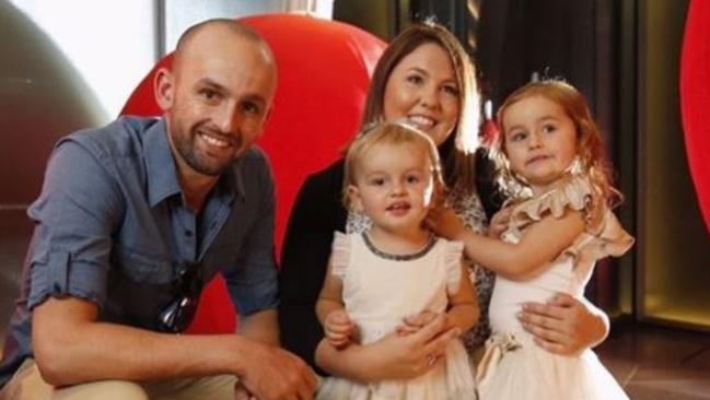 Nathan Lyon and Mel Waring have split up.