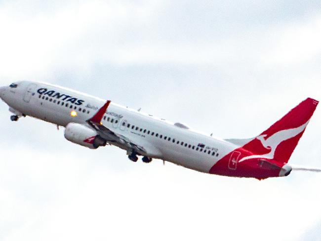 MELBOURNE, AUSTRALIA- NewsWire Photos APRIL 15 2021:  Qantas flight takes off from Melbourne Airport. Qantas will resume it flights to New Zealand on the 19th April 2021.  NCA NewsWire / Sarah Matray