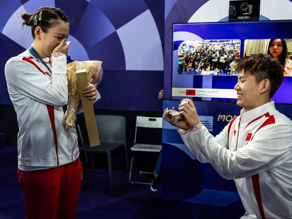 A proposal in the city of love for China's Huang Ya Qiong and Liu Yuchen. Picture: Luis TATO / AFP