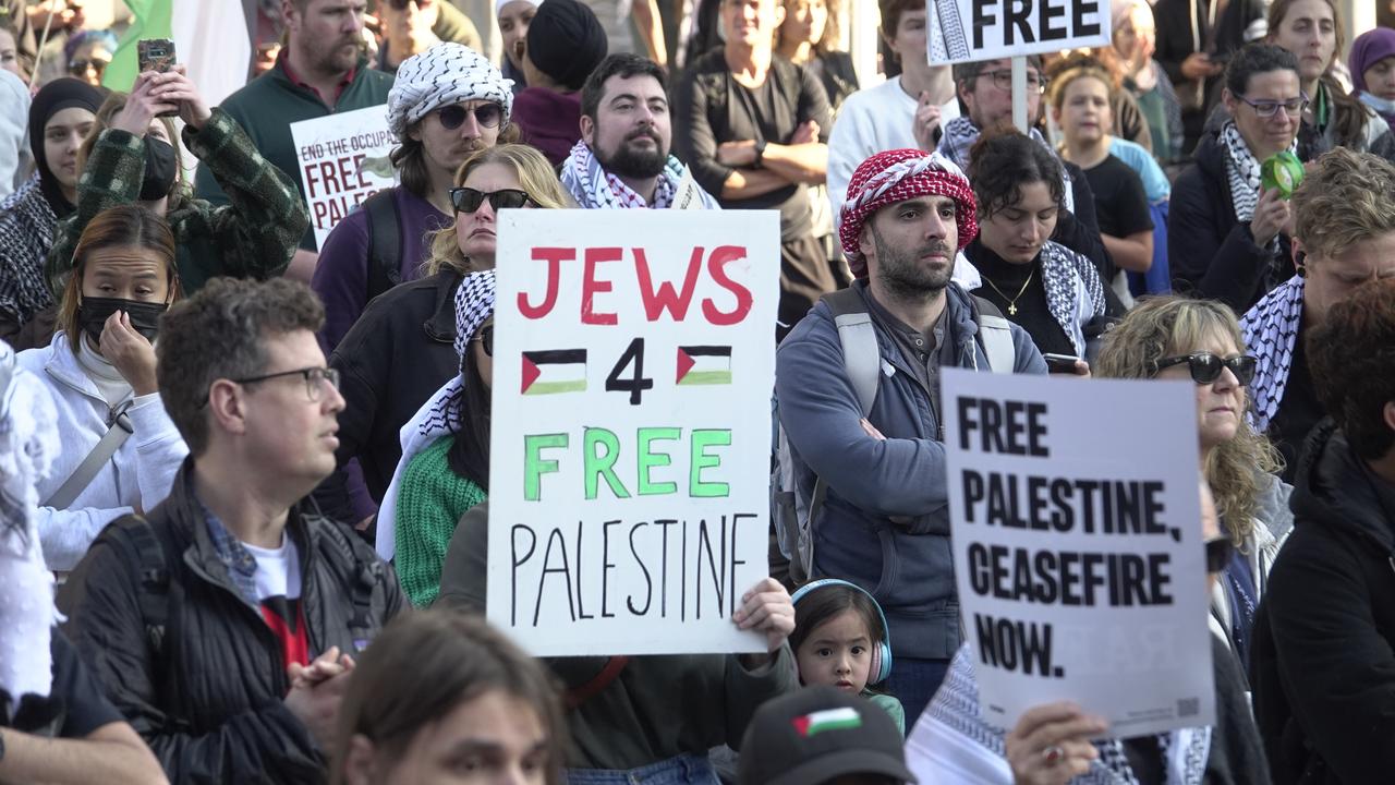 While members of Australia’s Jewish population protested alongside pro-Palestine demonstrators on Sunday. Picture: NCA NewsWire / Valeriu Campan