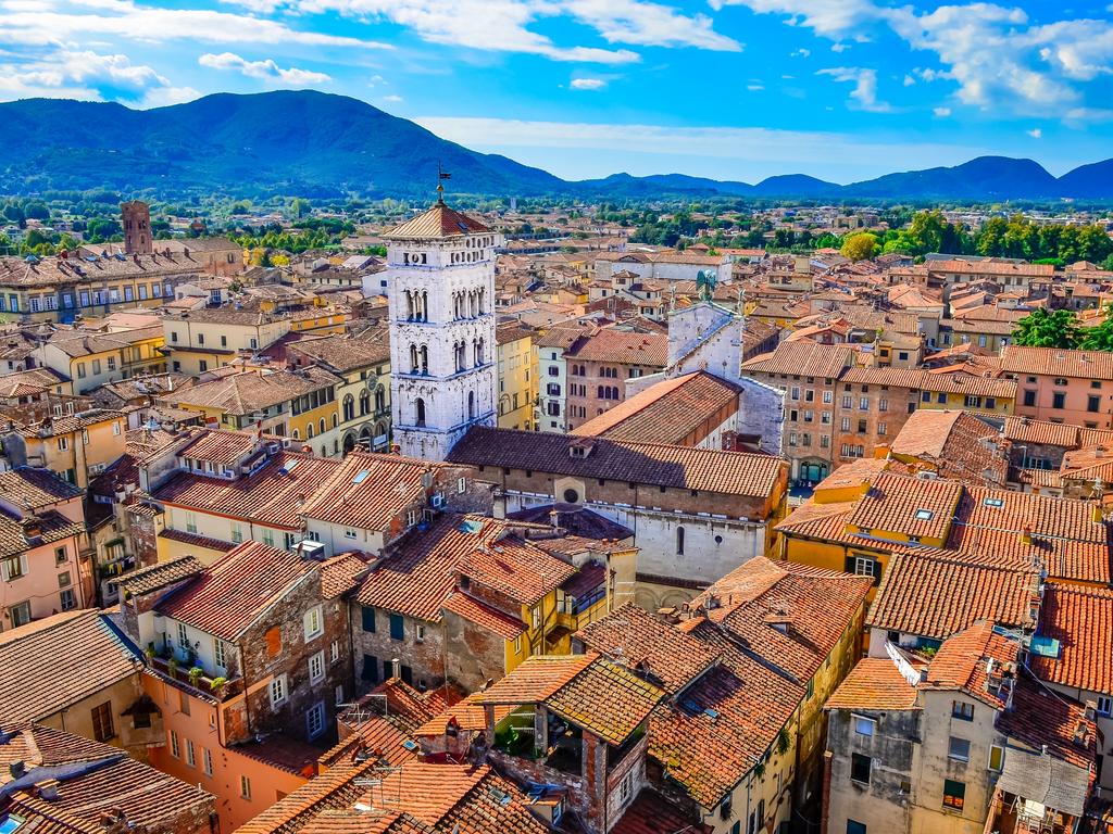 The Sayers ‘feel at home’ in the historic town of Lucca, Italy.