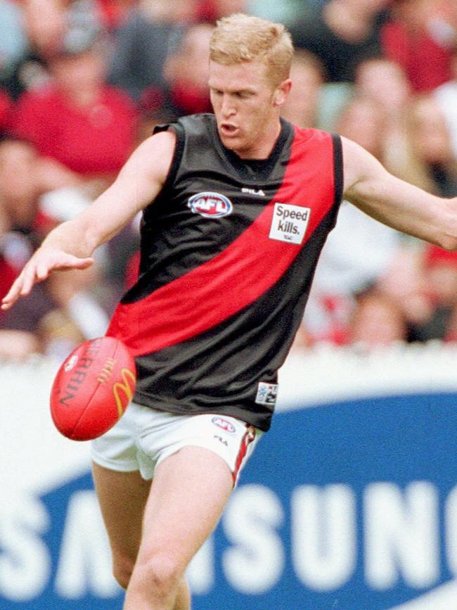 Dustin Fletcher in action for Essendon