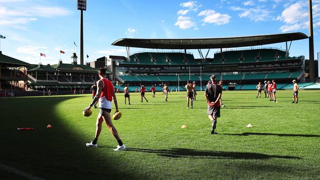 Sydney Swans hold a recovery and skills session at the SCG as they prepare for Thursday night’s game against Melbourne. Picture: Phil Hillyard